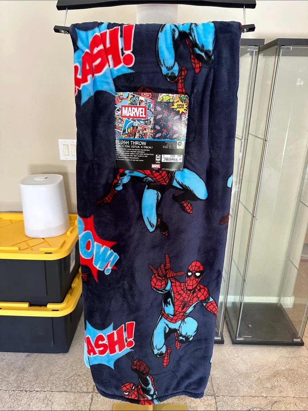 Marvel Spider-Man Plush Throw - Navy, Red & Light Blue